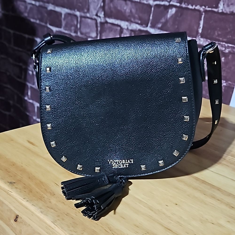 Victoria's Secret 🦊 Black Studded Crossbody